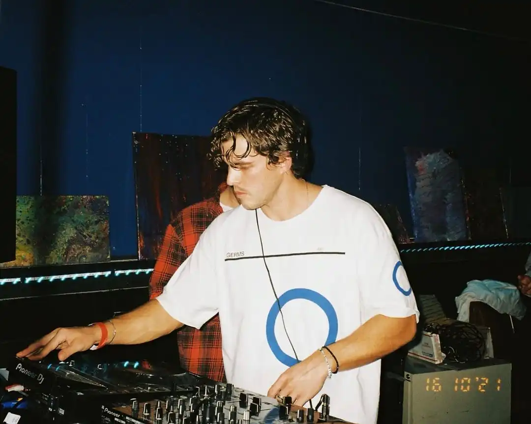 Artist at the decks